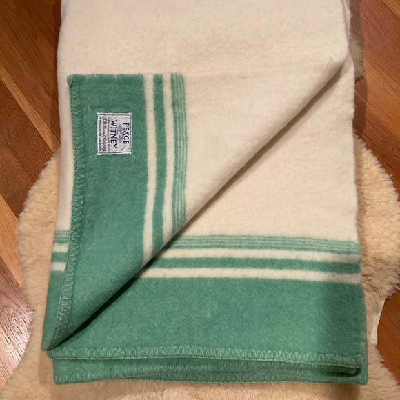 Vintage Witney cream and green wool blanket - Picture 2 of 14